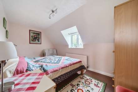 Village Road, Bromham, Image 13