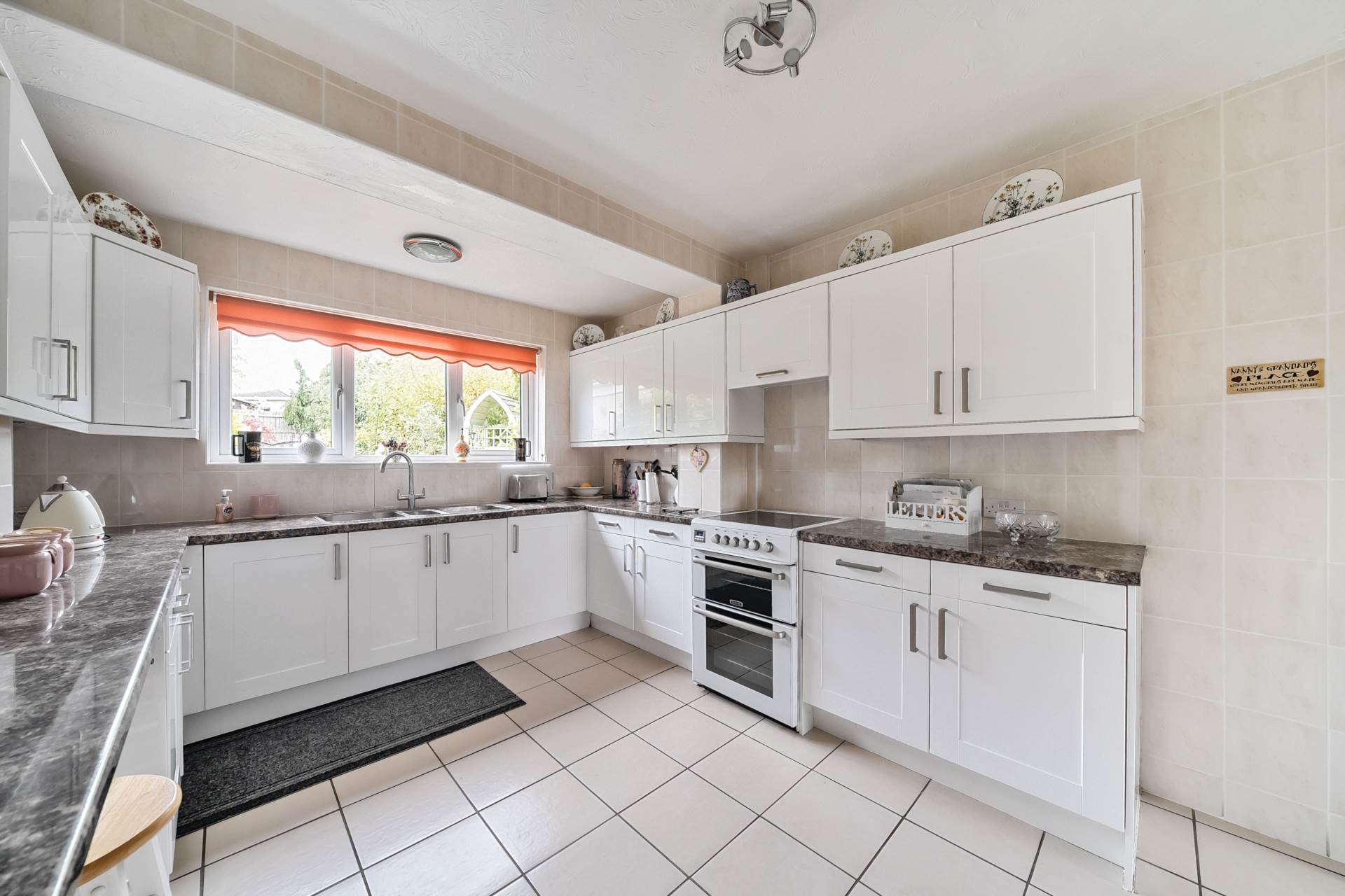 Trevor Drive, Bromham, Image 7