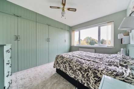 Trevor Drive, Bromham, Image 11