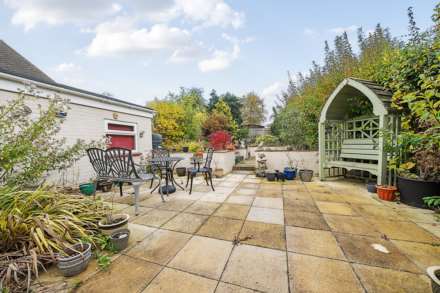 Trevor Drive, Bromham, Image 15