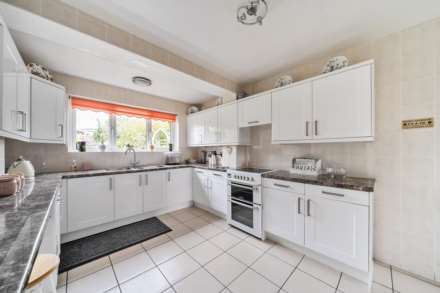 Trevor Drive, Bromham, Image 7