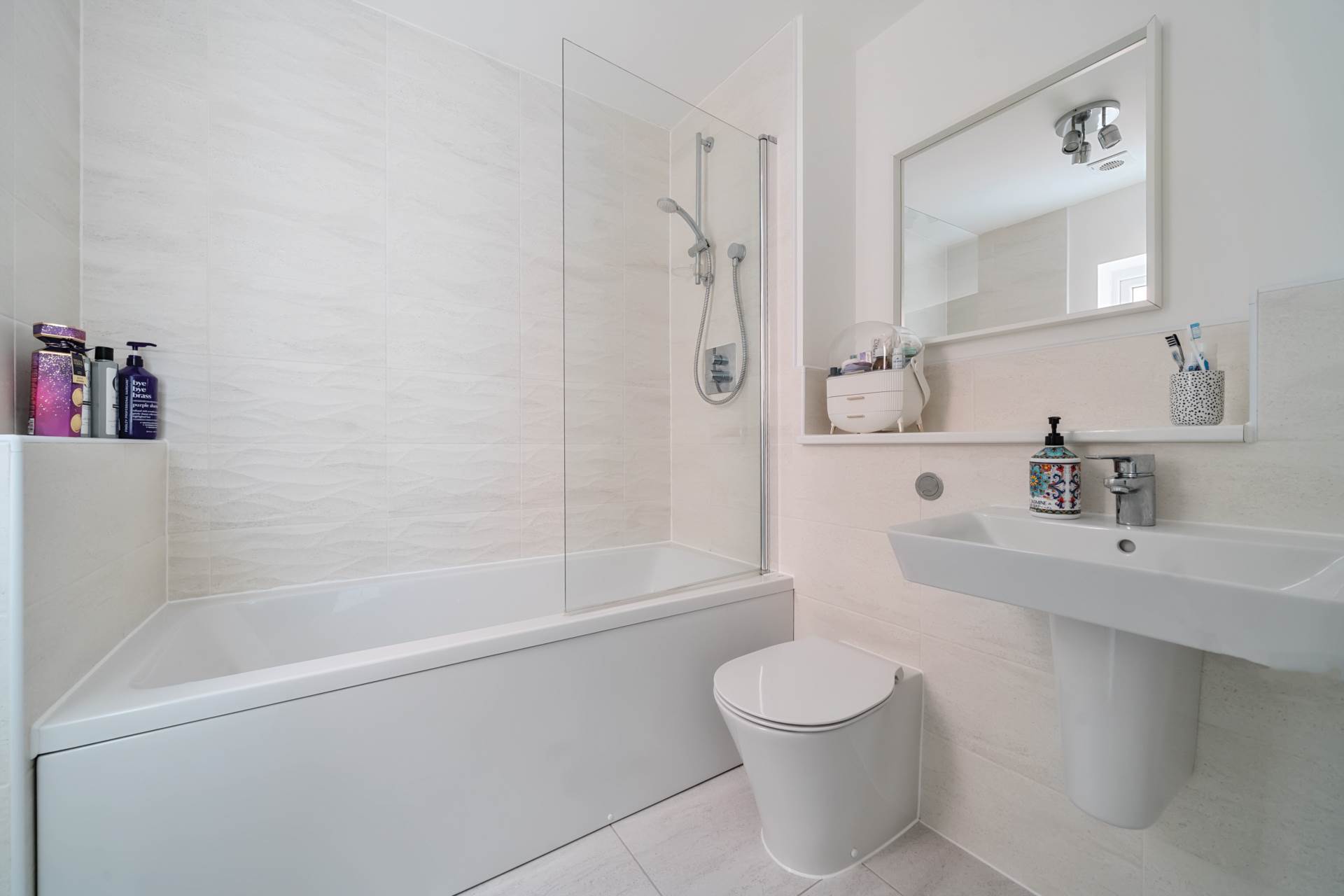 Dragonfly Crescent, Biddenham, Image 17