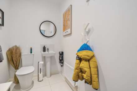 Dragonfly Crescent, Biddenham, Image 10