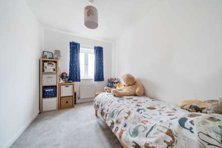 Dragonfly Crescent, Biddenham, Image 15