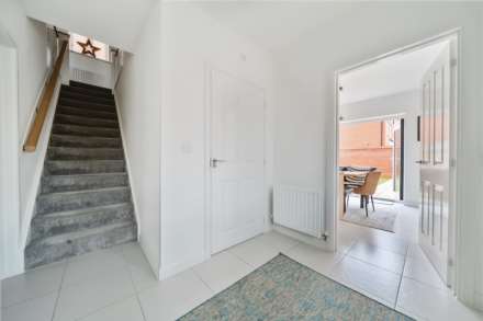 Dragonfly Crescent, Biddenham, Image 7