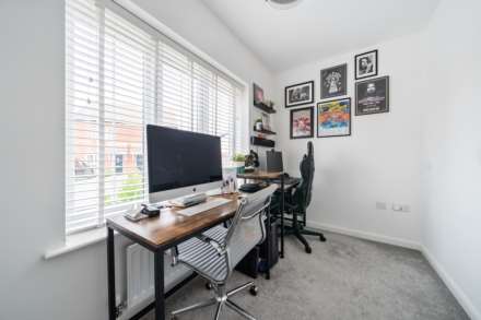 Dragonfly Crescent, Biddenham, Image 8