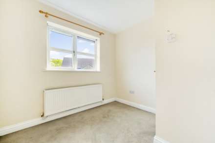 Gardener Place, Biddenham, Image 11