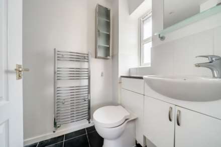Gardener Place, Biddenham, Image 12