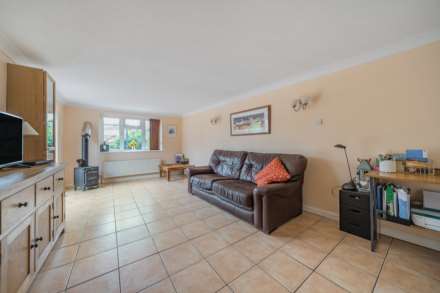 Mansion Lane, Harrold, Image 7