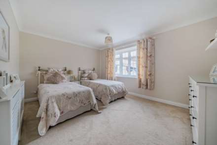 Mansion Lane, Harrold, Image 9