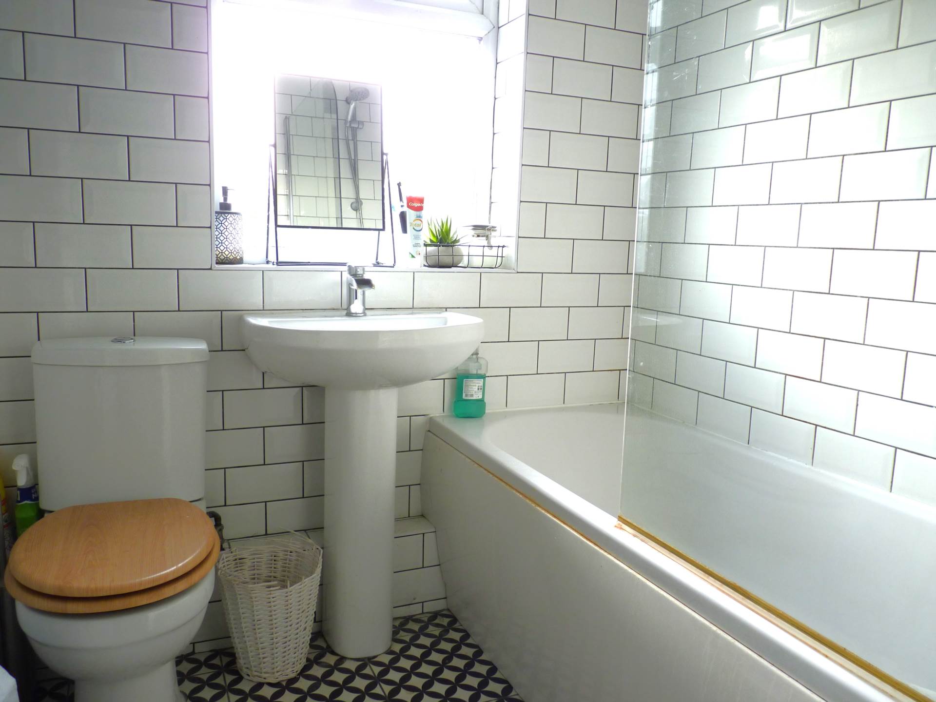 Bents Close, Clapham, Image 9