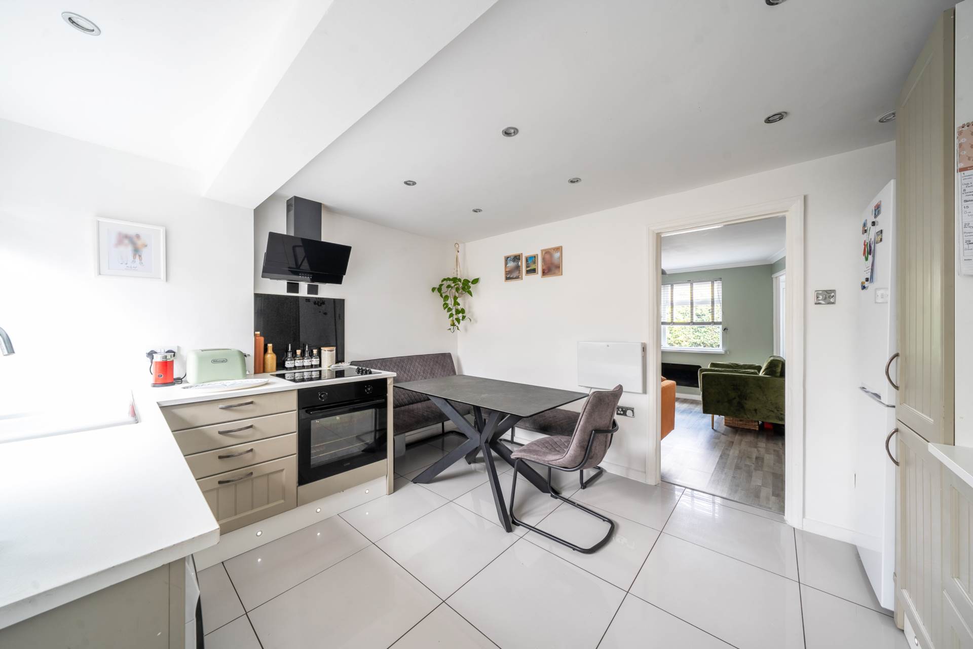 Baileys Villas, Pavenham Road, Felmersham, Image 4