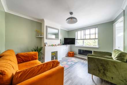 Baileys Villas, Pavenham Road, Felmersham, Image 2