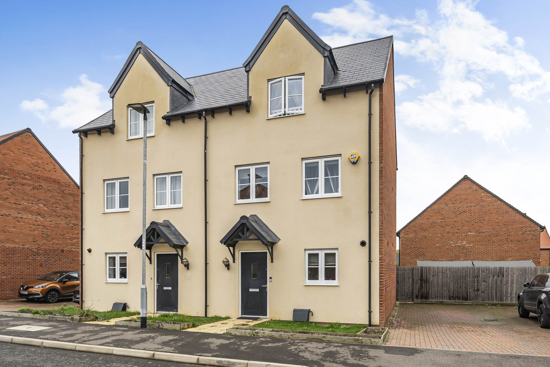 Dragonfly Crescent, Biddenham, Image 1