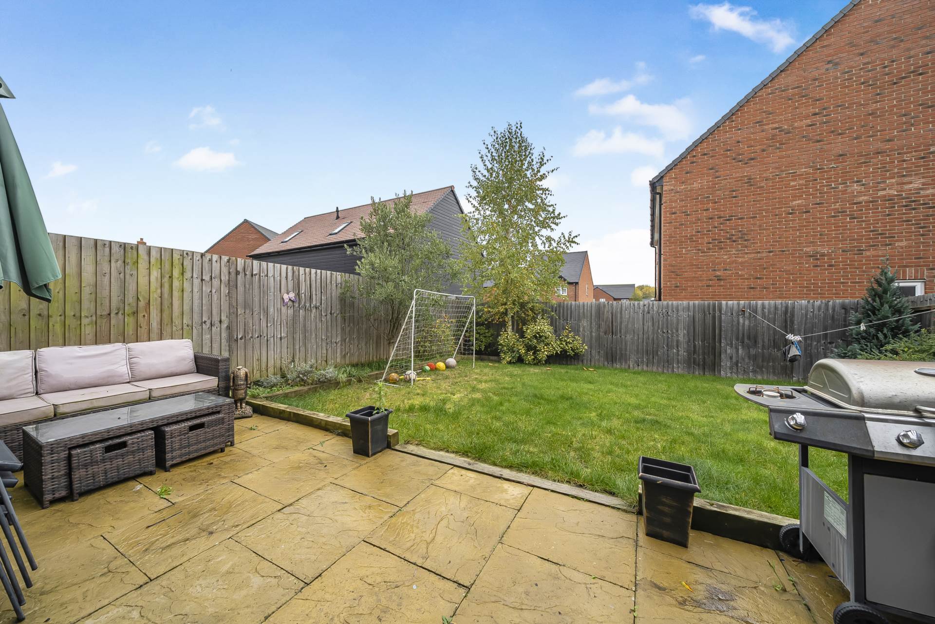 Dragonfly Crescent, Biddenham, Image 10