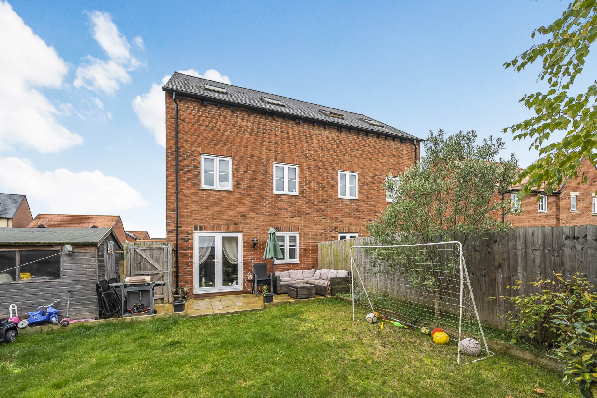 Dragonfly Crescent, Biddenham, Image 11