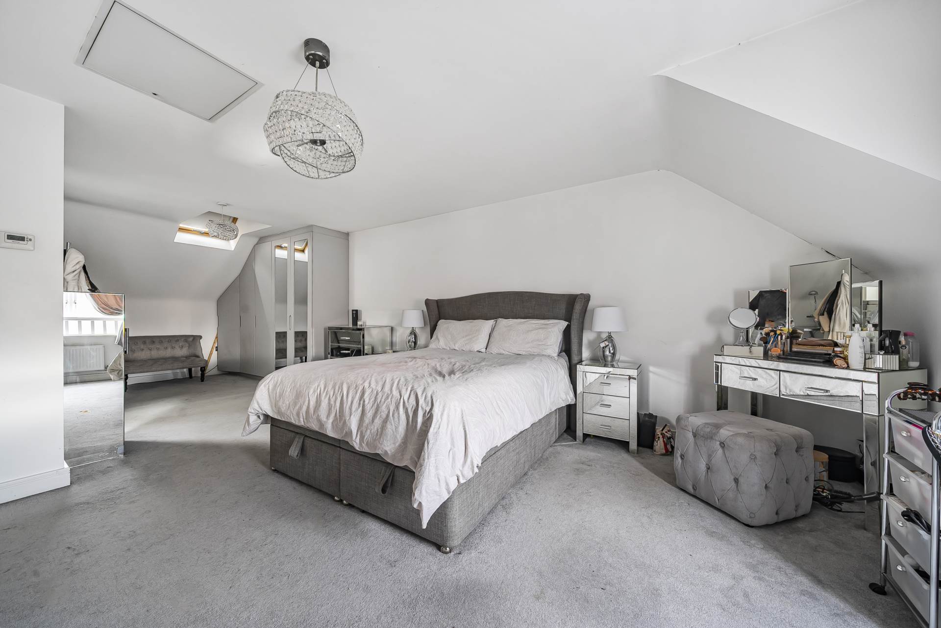 Dragonfly Crescent, Biddenham, Image 5