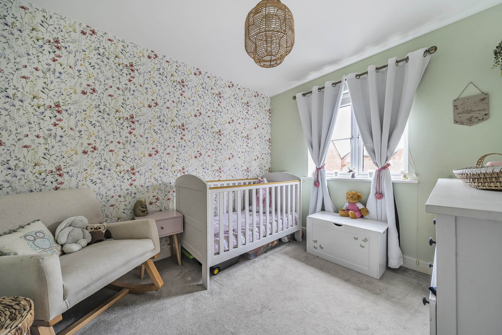 Dragonfly Crescent, Biddenham, Image 6