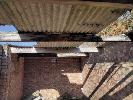 Garage in Halsey Road, Kempston., Image 2