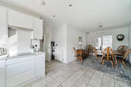 Kimbolton Road, Bedford, Image 7