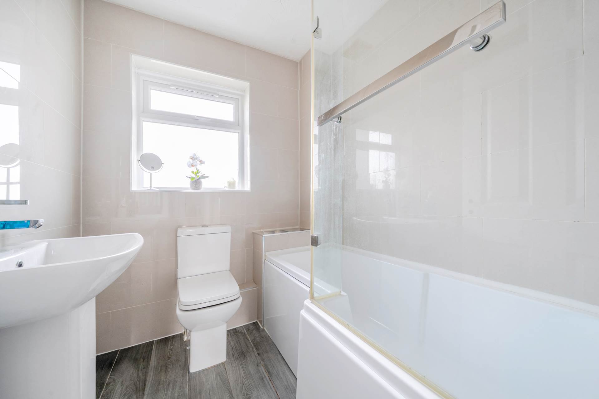 Fox Close, Clapham, Image 11