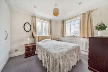 Vyne Close, Kempston, Image 11