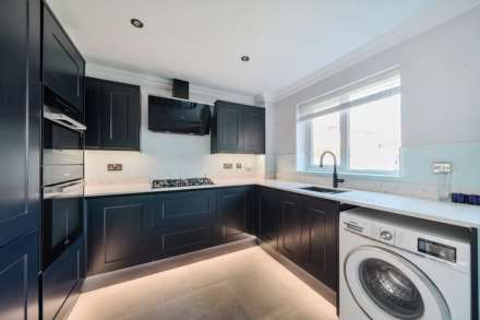 Deep Spinney, Biddenham, Image 6