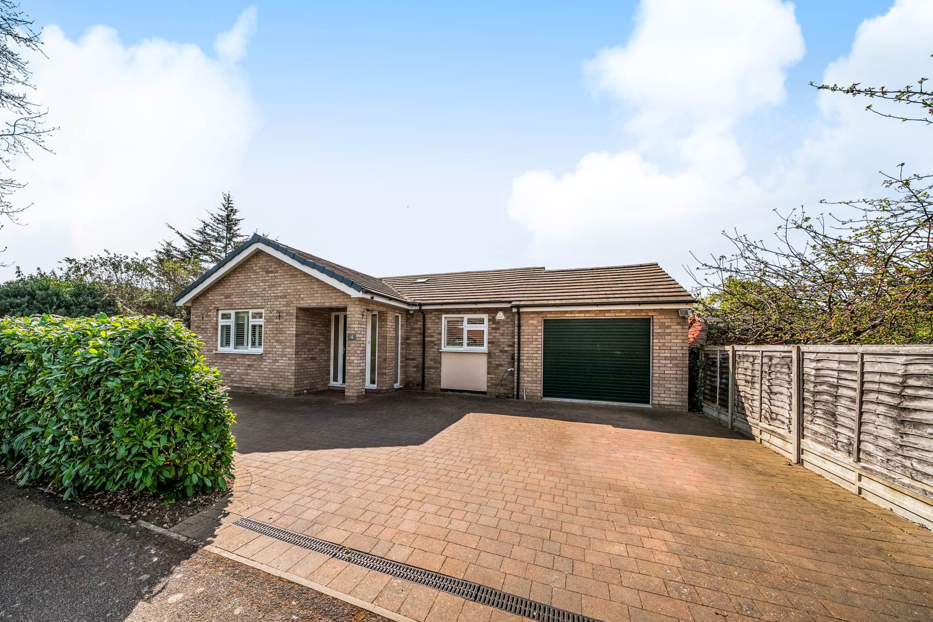 Avon Drive, Bedford, Image 1