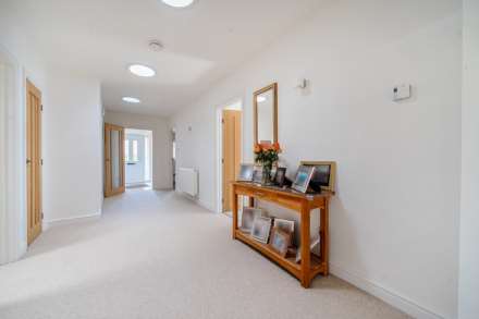 Avon Drive, Bedford, Image 17