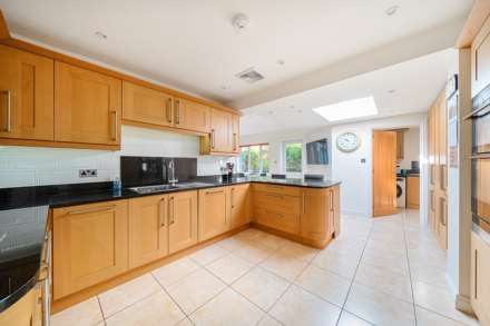 Avon Drive, Bedford, Image 6