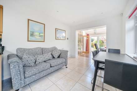 Avon Drive, Bedford, Image 9