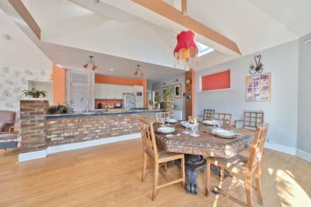 Aylesbury Road, Bedford, Image 8