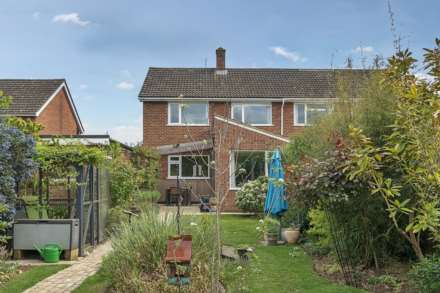 Curlew Crescent, Brickhill, Image 20