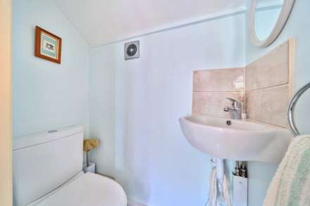 Springfield Drive, Bromham, Image 9