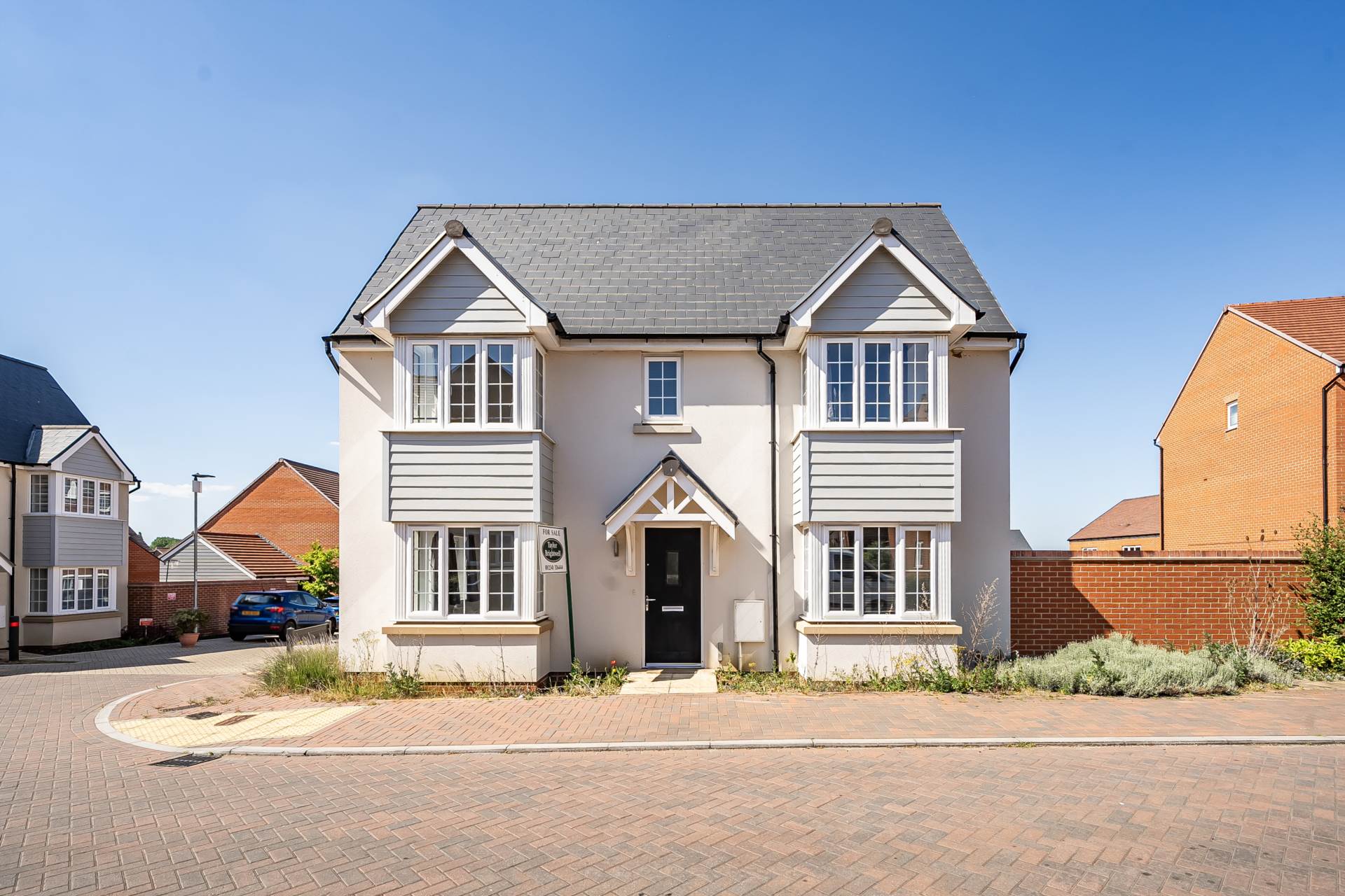 Dragonfly Crescent, Biddenham, Image 1