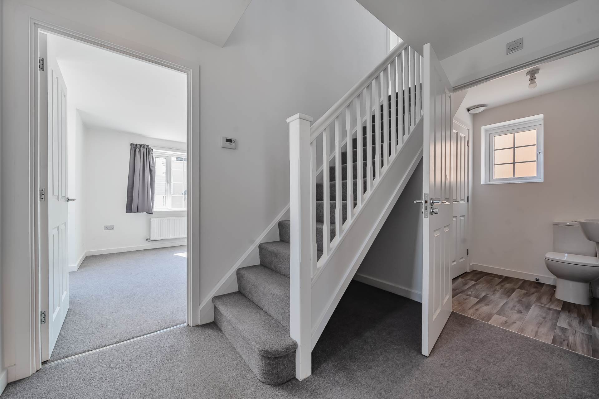 Dragonfly Crescent, Biddenham, Image 6