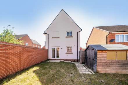 Dragonfly Crescent, Biddenham, Image 15