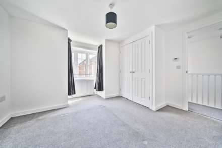 Dragonfly Crescent, Biddenham, Image 8