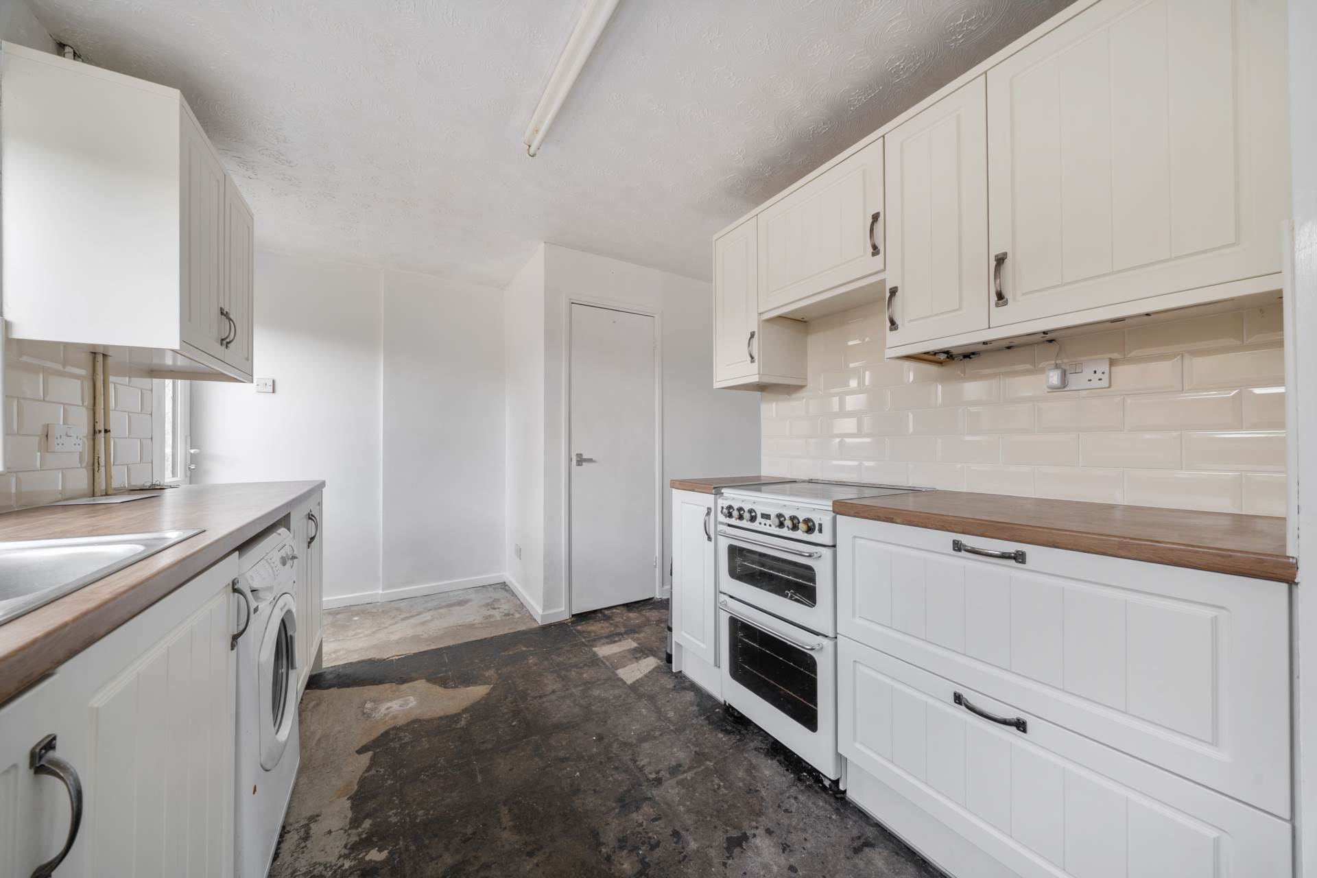 Knights Avenue, Clapham, Image 4