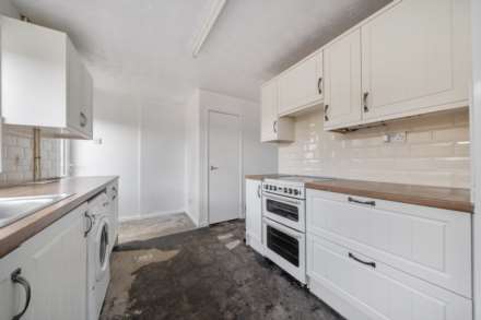 Knights Avenue, Clapham, Image 4