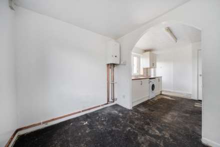Knights Avenue, Clapham, Image 7