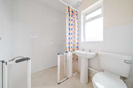 Twinwoods Road, Clapham, Image 7