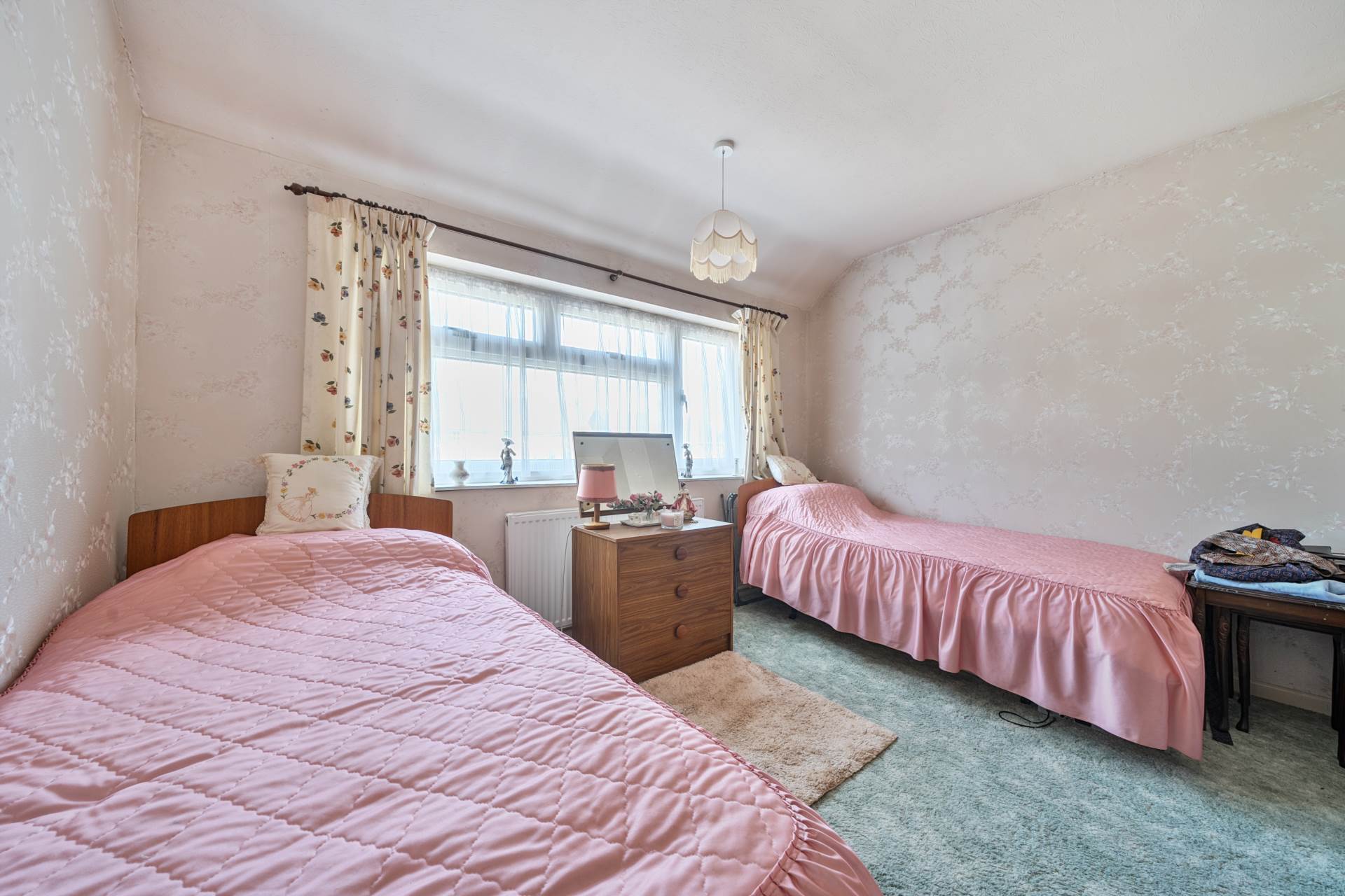 Woodland Drive, Bromham, Image 11