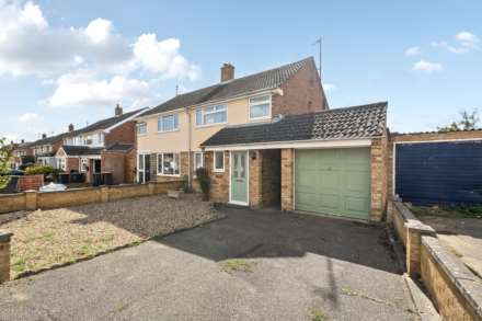 Woodland Drive, Bromham, Image 13