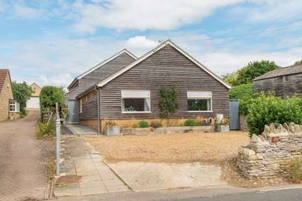 High Street, Odell, Image 19