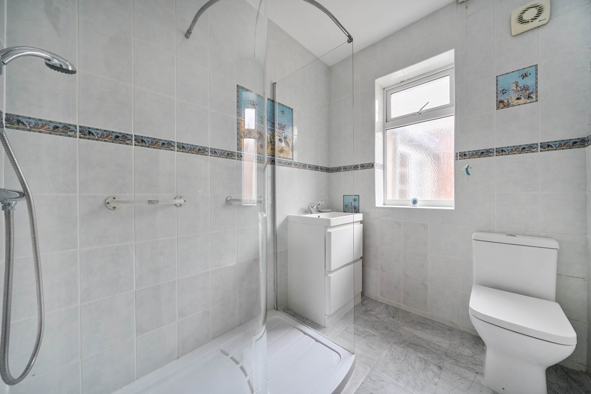 Aylesbury Road, Bedford, Image 8
