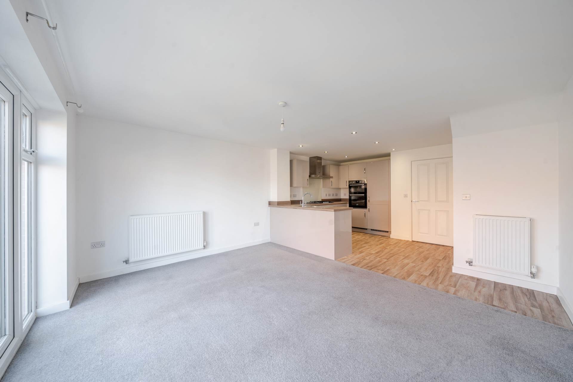 Dragonfly Crescent, Biddenham, Image 5