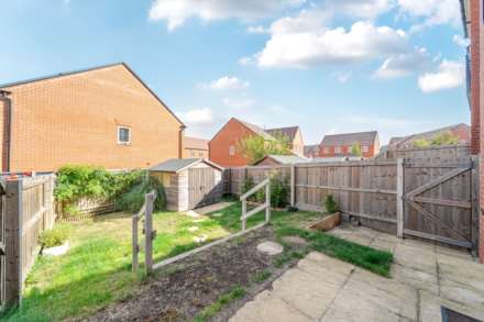 Dragonfly Crescent, Biddenham, Image 2