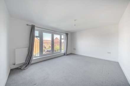 Dragonfly Crescent, Biddenham, Image 3