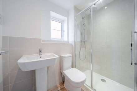 Dragonfly Crescent, Biddenham, Image 9
